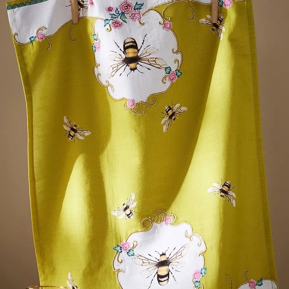 NWT ANTHROPOLOGIE LOU ROTA QUEEN BEE DISH TEA TOWEL - Picture 2 of 3